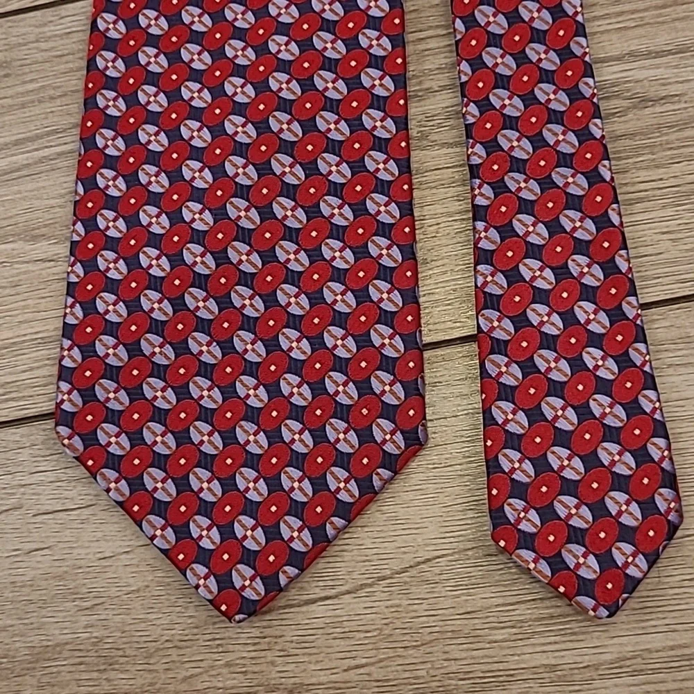 IKE BEHAR Metallic Red Blue Silver Abstract Ovals Pattern Mens Silk‎ Tie